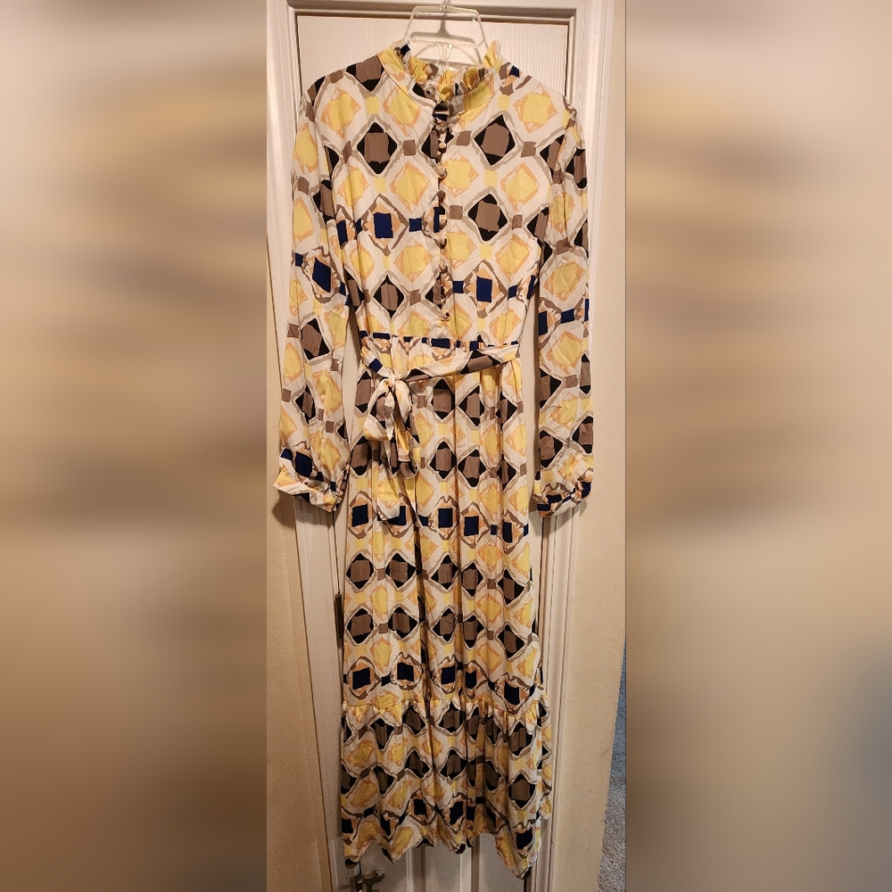 MIA Line Quality Modest Yellow, Blue, Tan, White collared dress w/buttons +sash